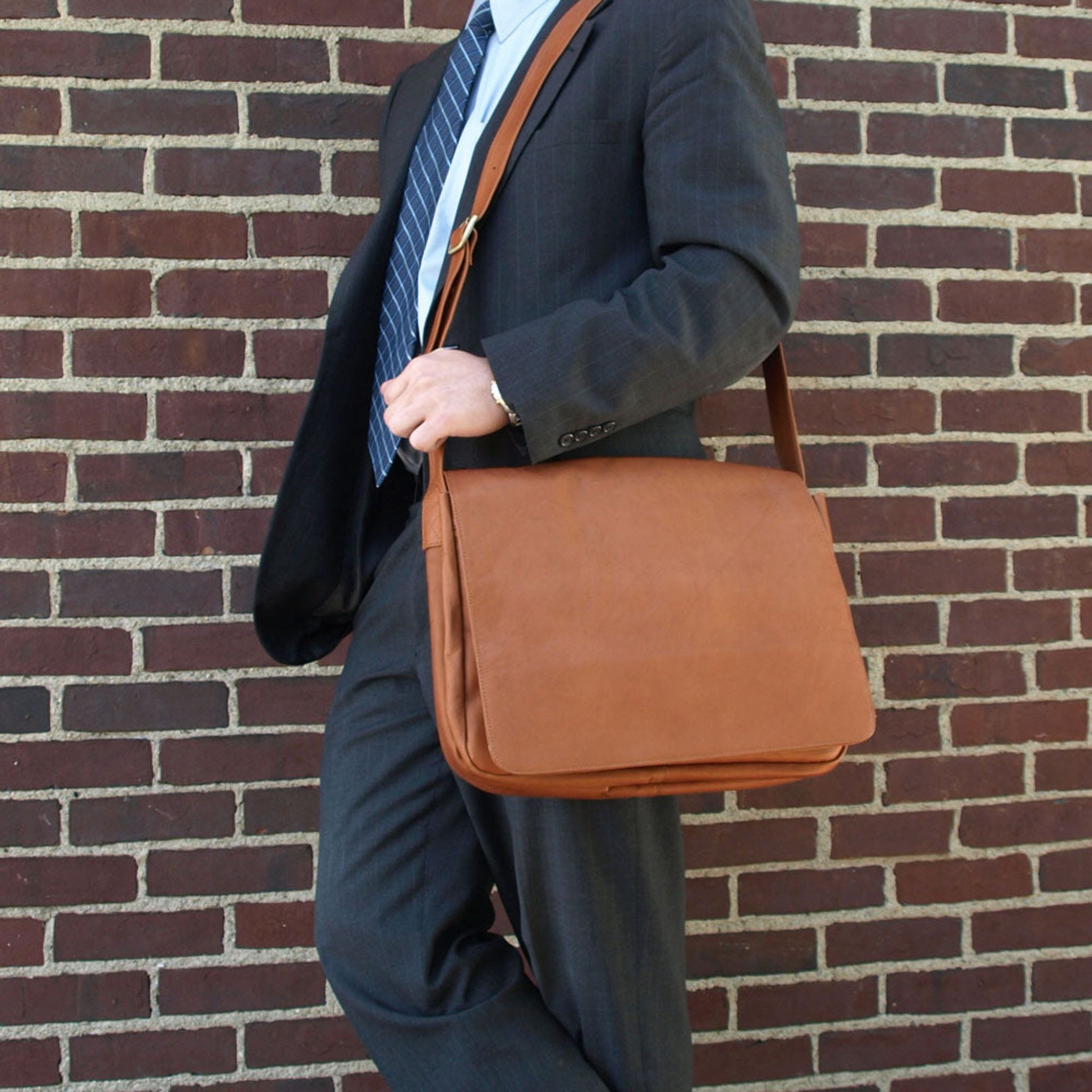 Yosemite Leather Laptop Messenger Bag - Lg - Image 6