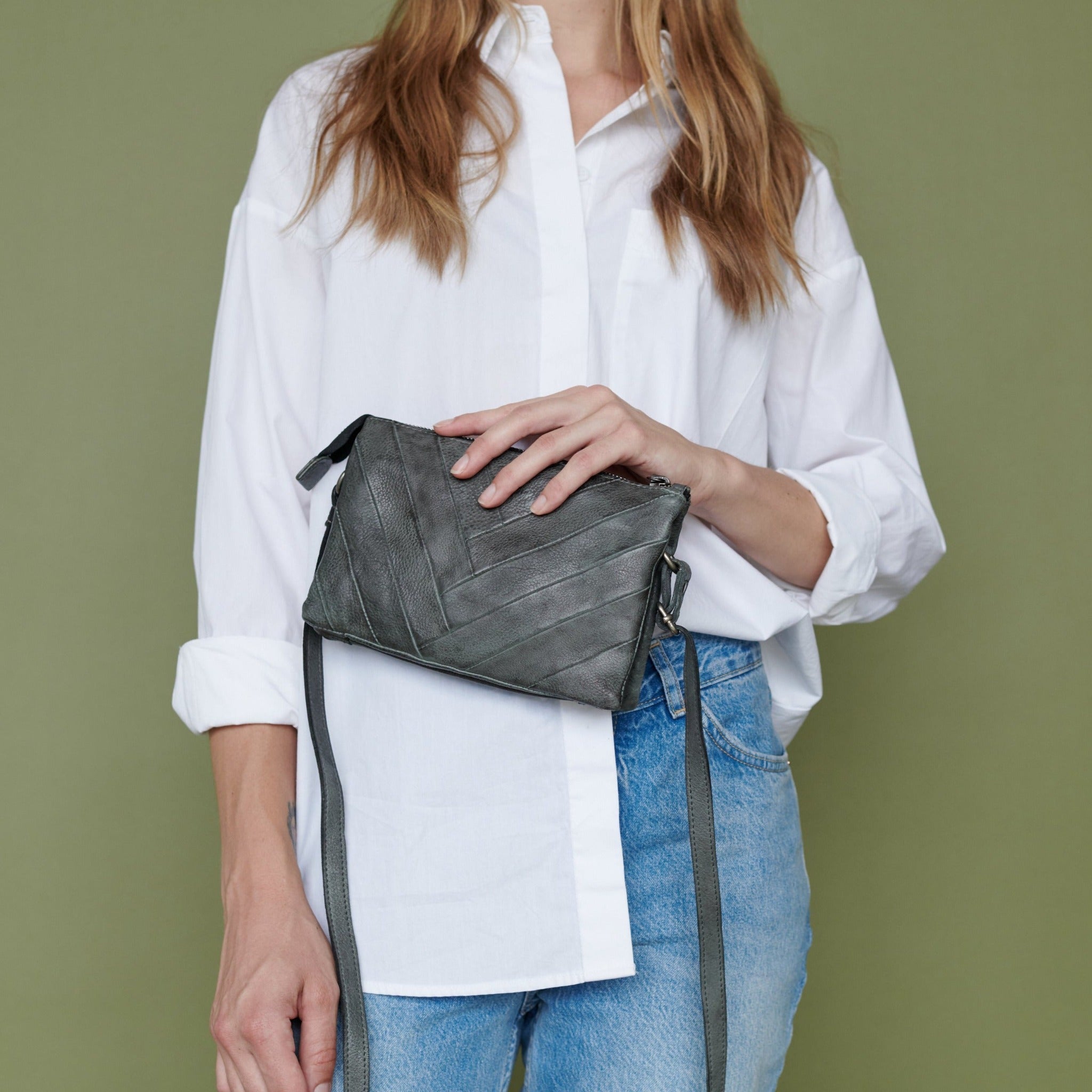Sunny Leather Crossbody Bag - Image 17
