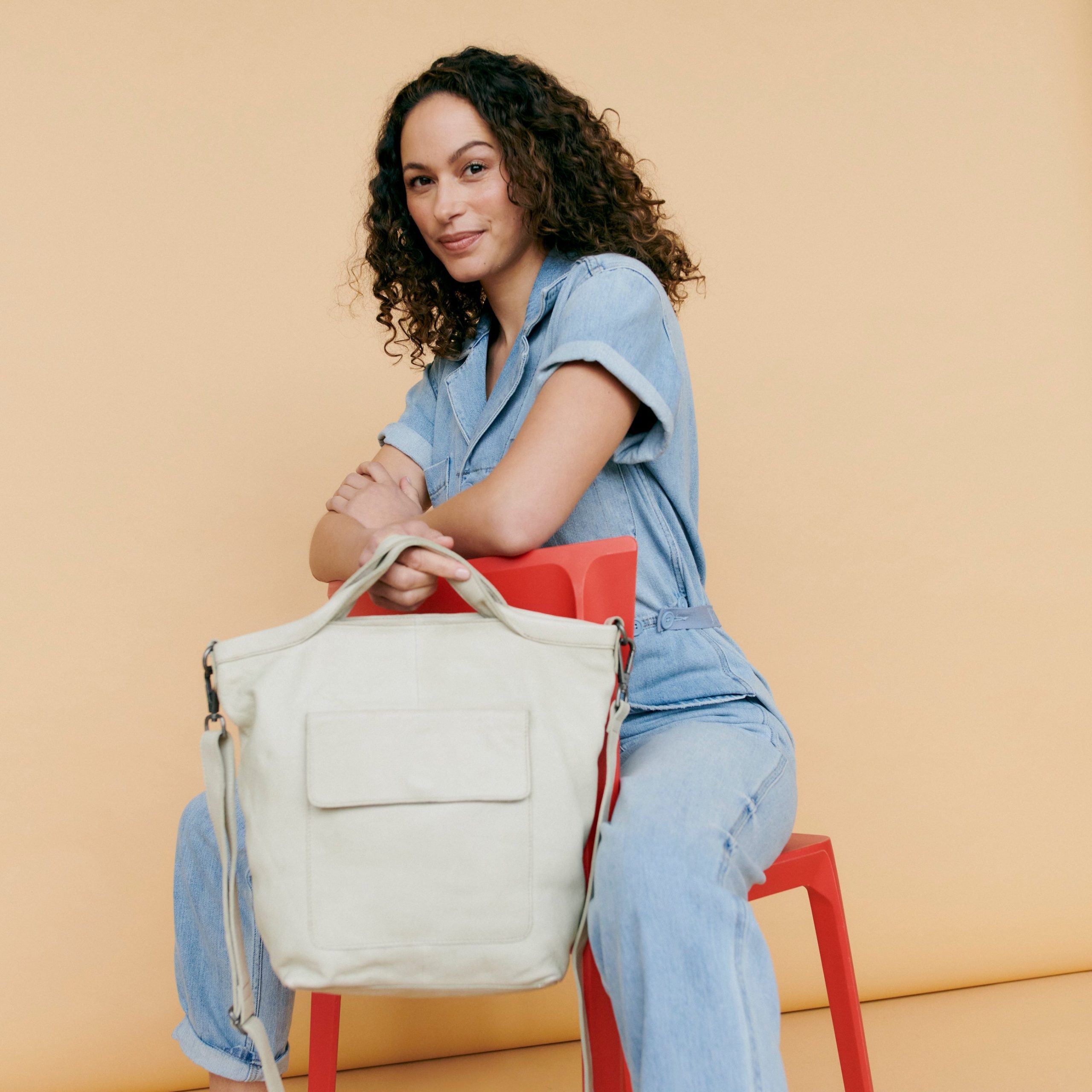 Bianca Leather Crossbody Bag - Image 19