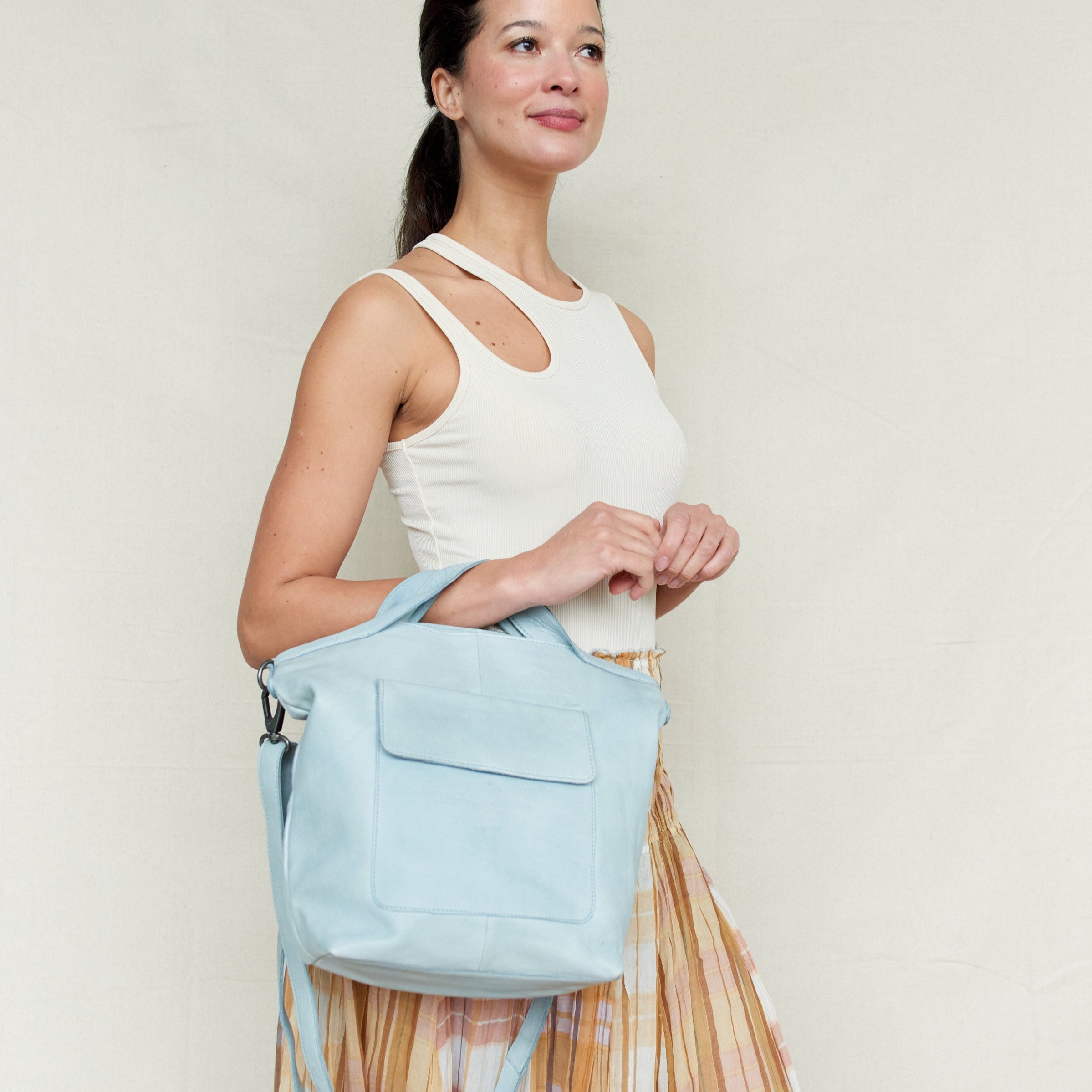 Bianca Leather Crossbody Bag - Image 23