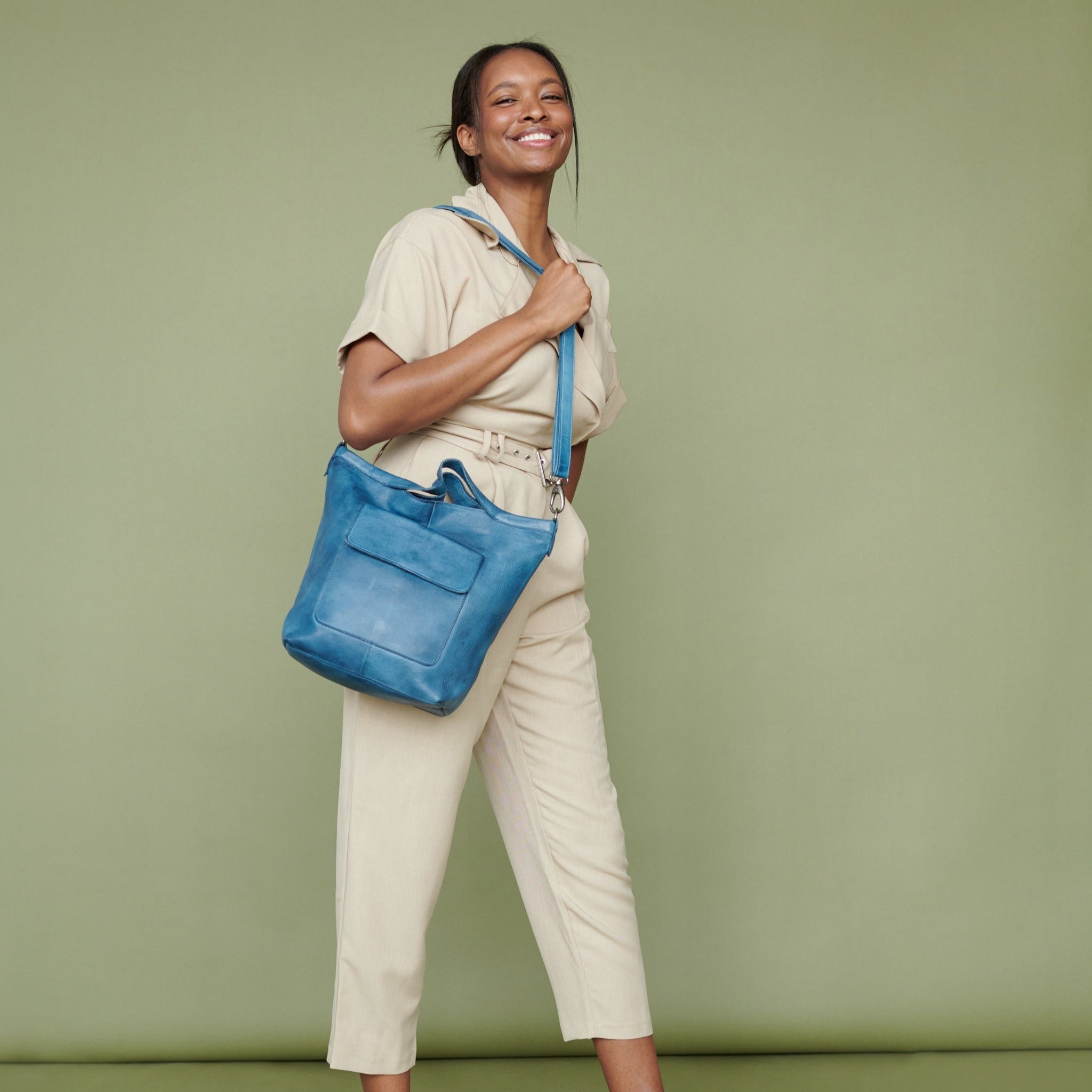 Bianca Leather Crossbody Bag - Image 32