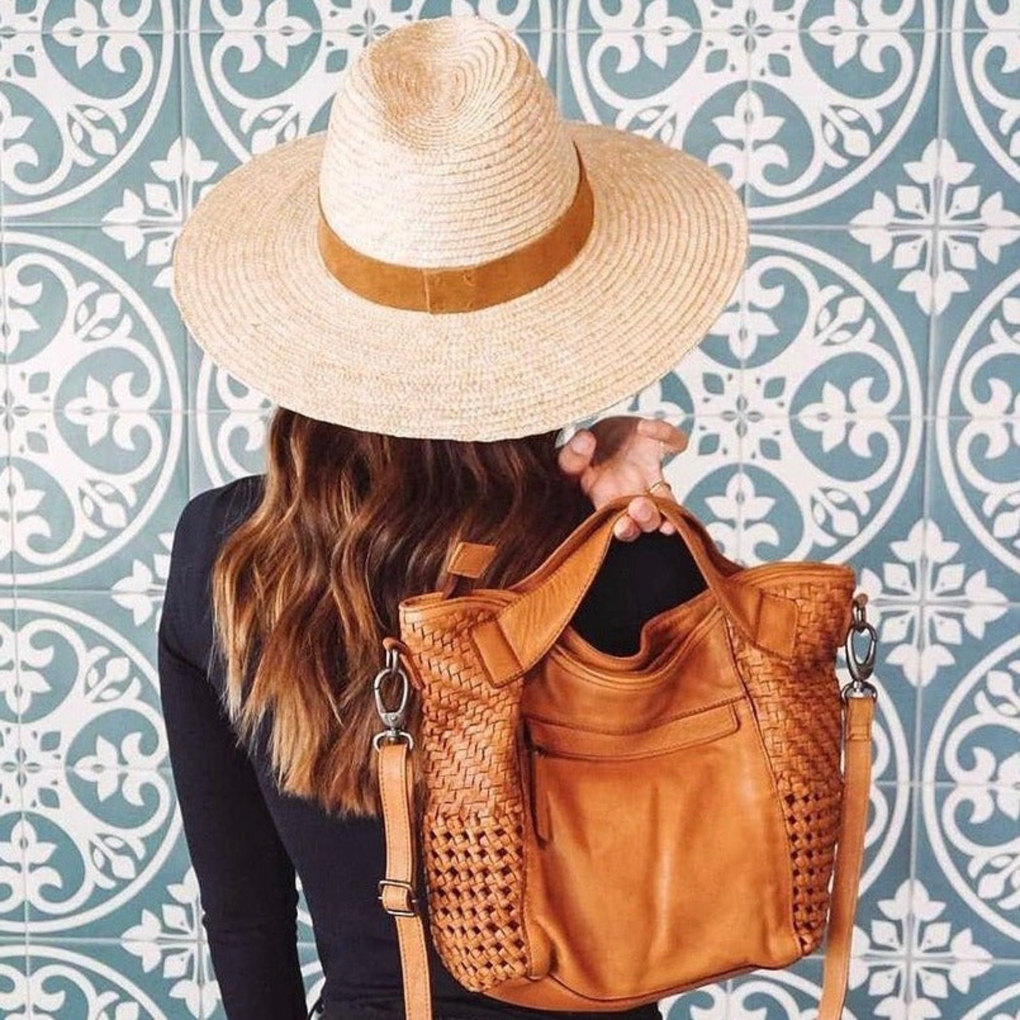 Theo Leather Crossbody Bag - Image 3