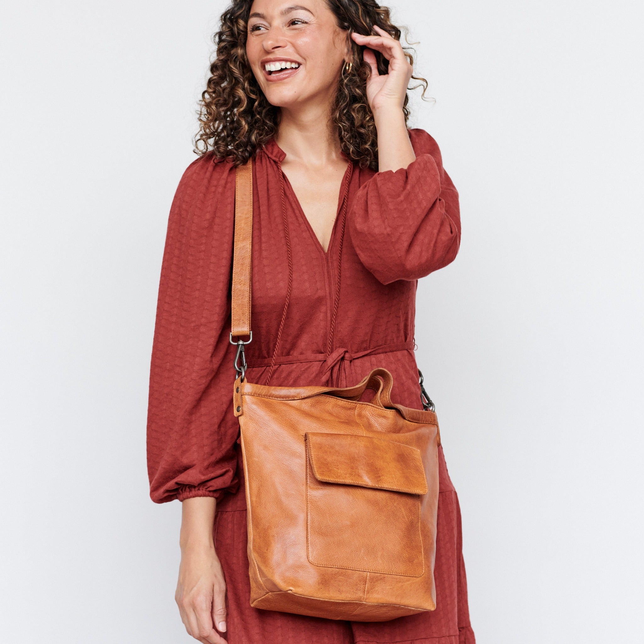 Bianca Leather Crossbody Bag - Image 4