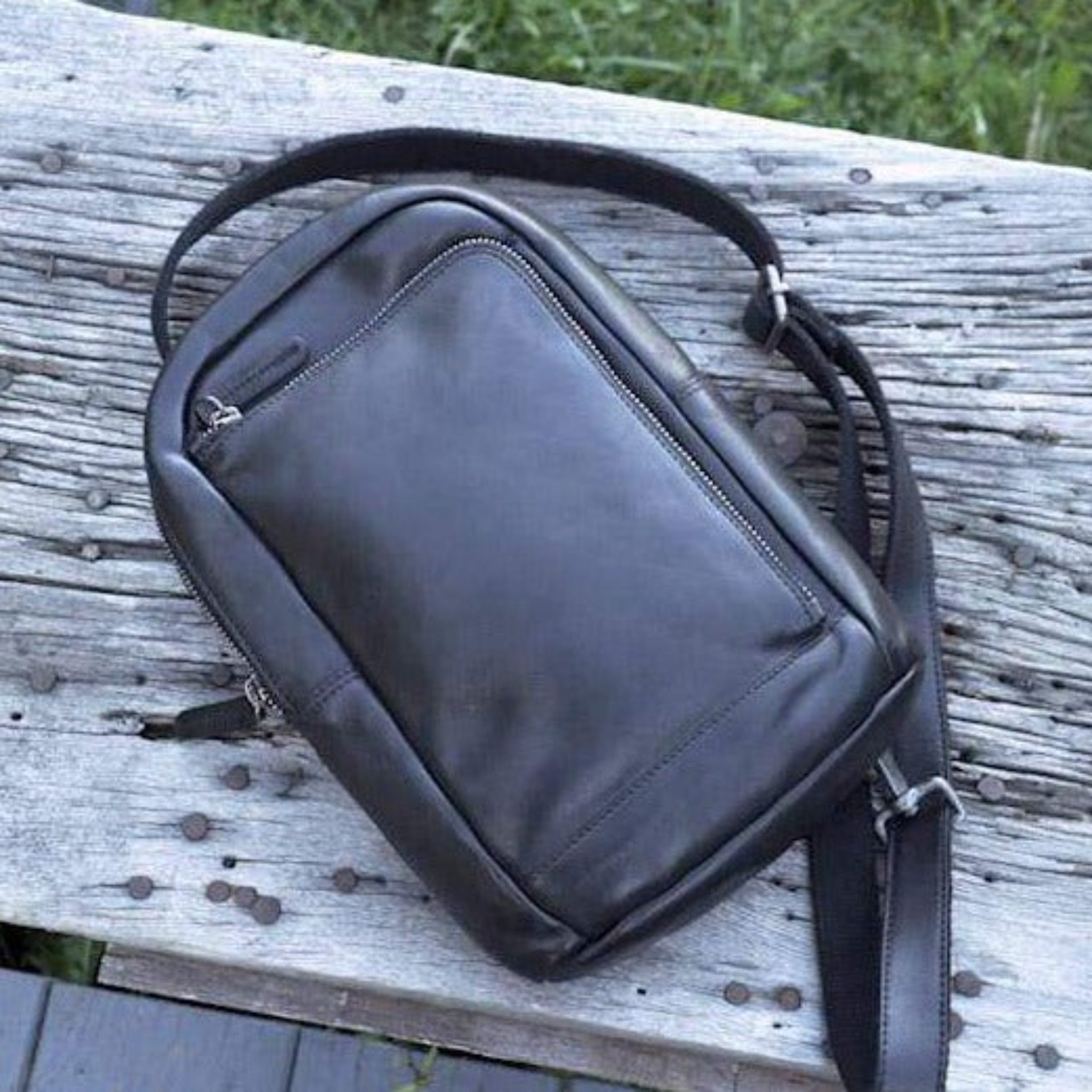 Austin Leather Sling Bag - Image 4