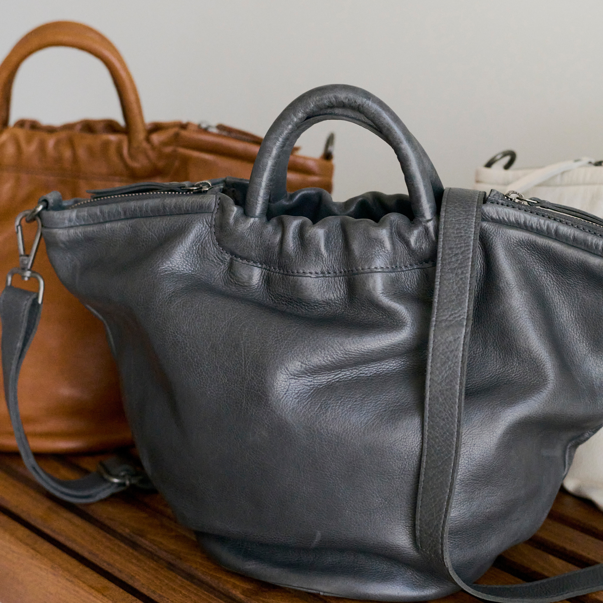 Ramble Leather Tote Bag - Image 9